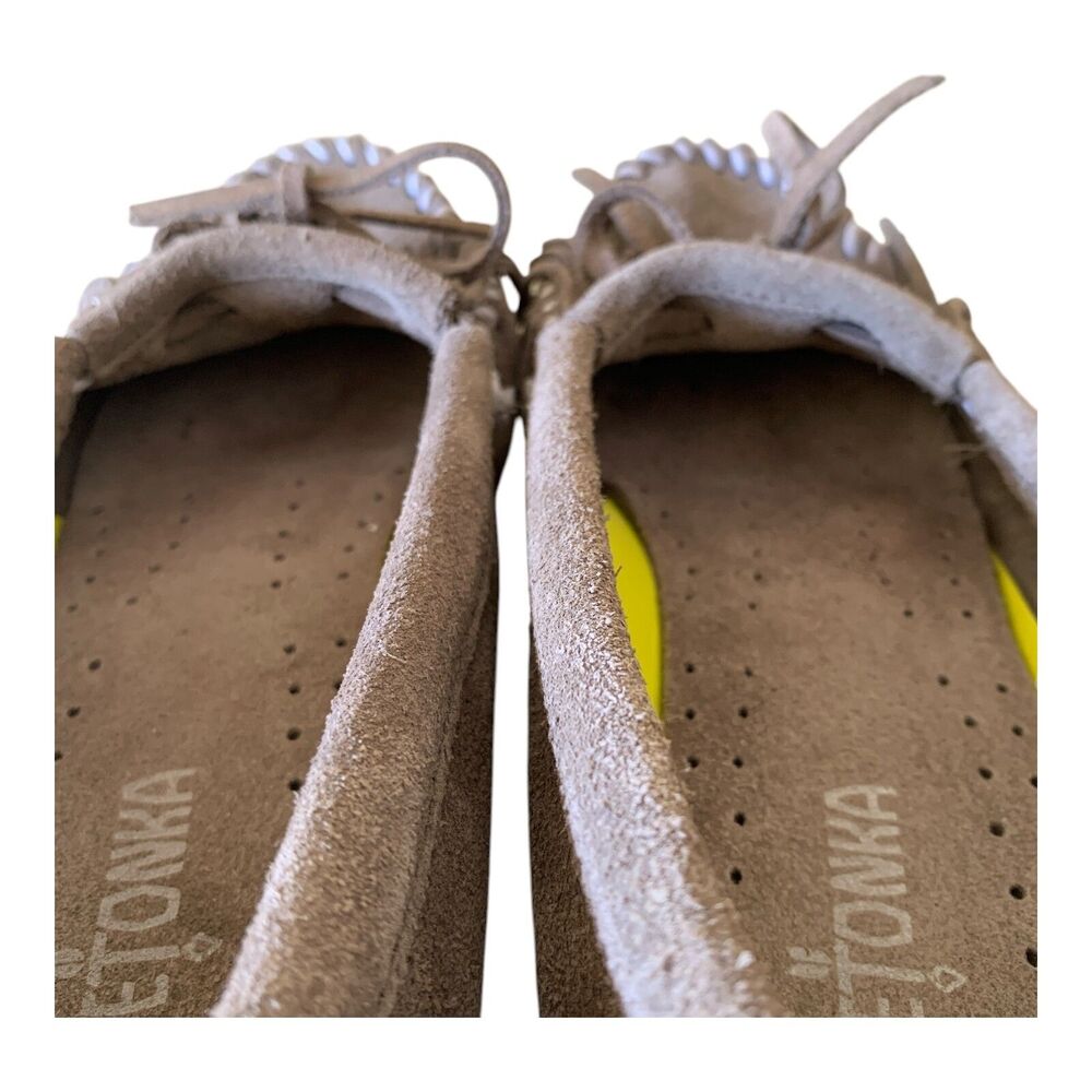 Minnetonka Moccasins Size 9.5 Gray Suede Hard Sole Fringe Slip On Casual Shoes - Picture 9 of 16